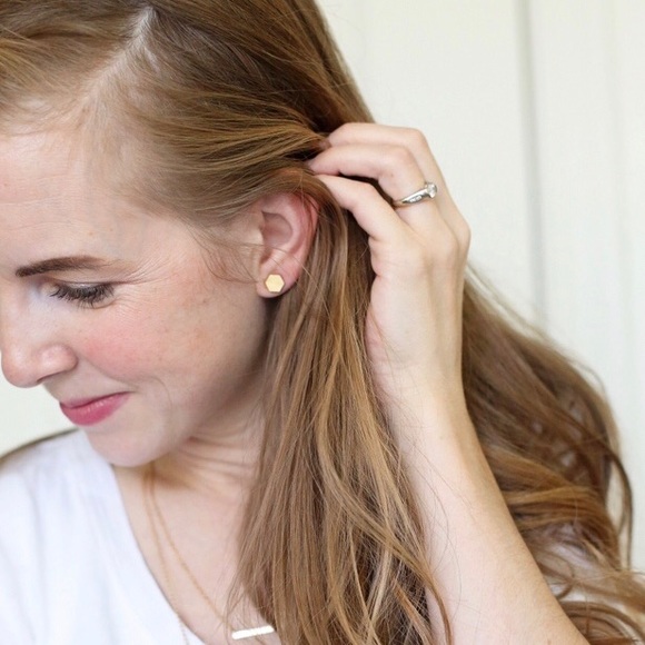 NWT Madewell Shape Hexagon Study Gold Earrings - Picture 2 of 2